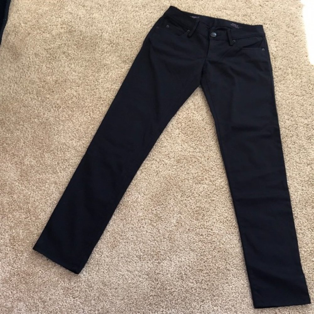 LILLY PULITZER Size 2 Black Skinny Pants
